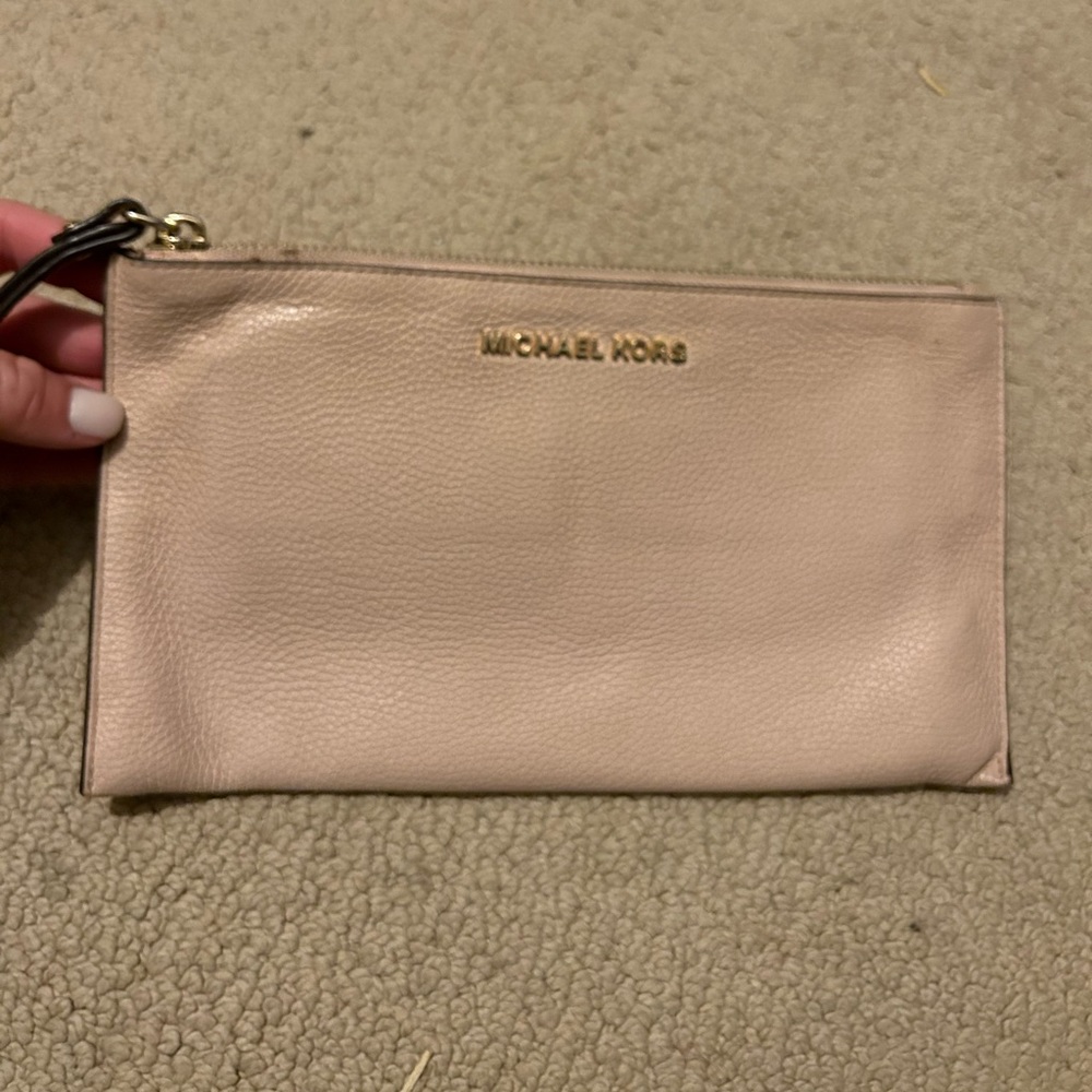 Micheal Kors large wristlet